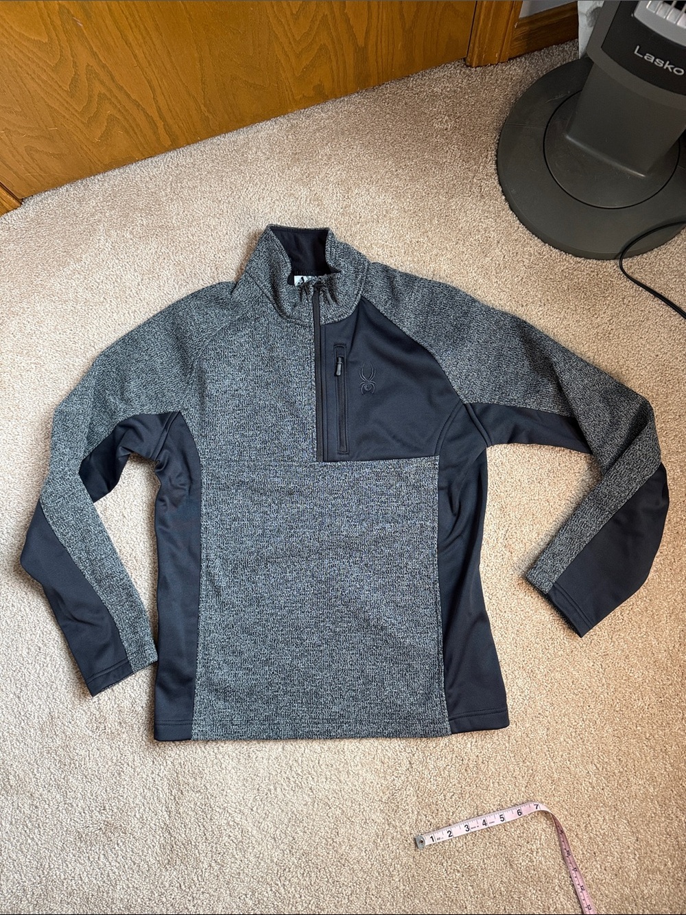 Spyder Men's Grey & Black Half Zip Pullover Sweater Jacket. Size Medium